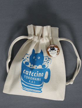 【猫柄】カツミアート（松下カツミ）猫柄きんちゃく袋：キャトチーノ（使用例）