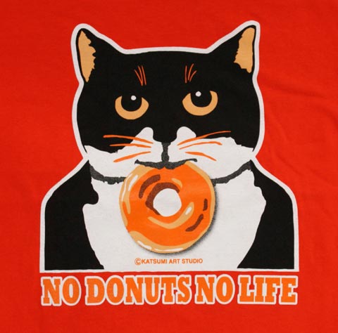【猫柄】カツミアート（松下カツミ）T-シャツ：ニッキードーナツ（イラスト）