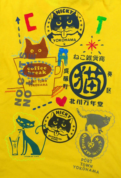 【猫柄】カツミアート（松下カツミ）ワンオフT-シャツ：Style.003（背中側イラスト）