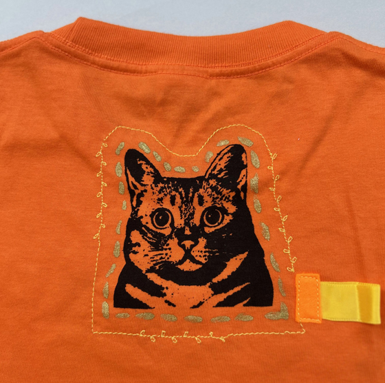 【猫柄】カツミアート(松下カツミ)ワンオフT-シャツ:Style.031(背中イラスト)