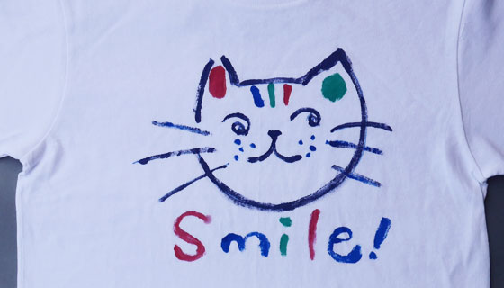 【猫柄】カツミアート（松下カツミ）T-シャツ：スマイルキャット（イラスト部分）
